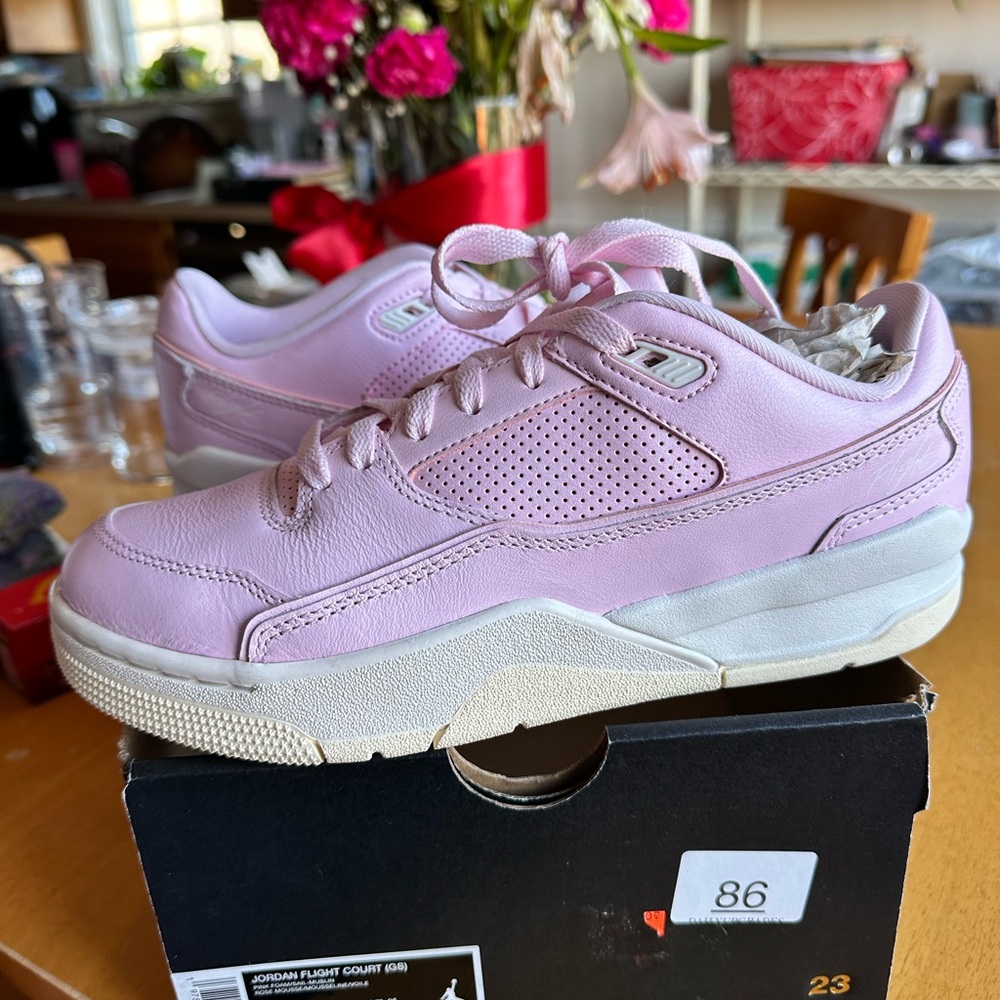 Jordan Flight - Women's Pastel Pink Low-Top Sneakers